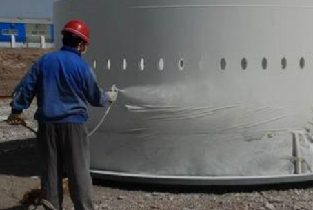 安岳除锈喷漆翻新是恢复金属资产价值的